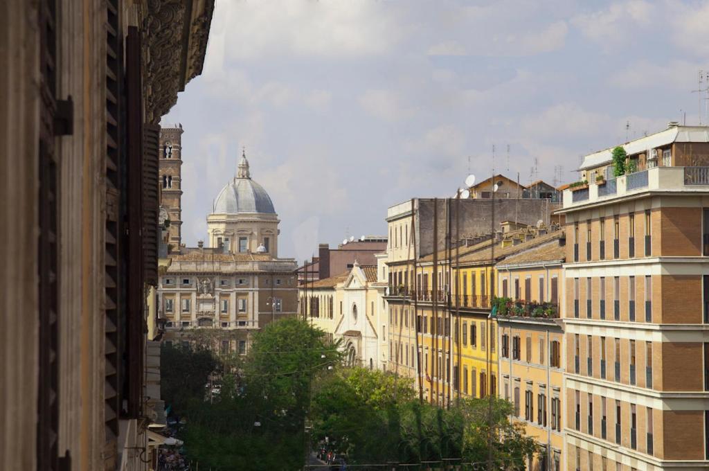 Carlo Alberto House Bed & Breakfast Rome Exterior photo